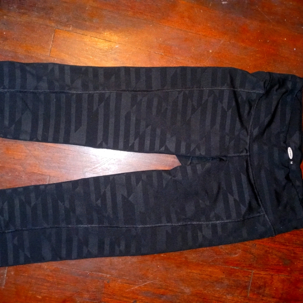 OLD NAVY SPANDEX YOGA CAPRIS